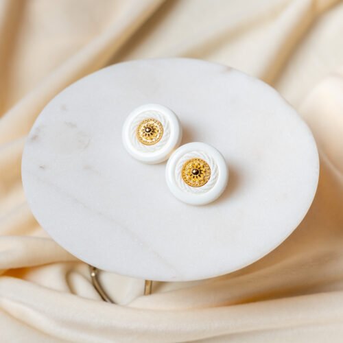 WHITE MIST EARRINGS